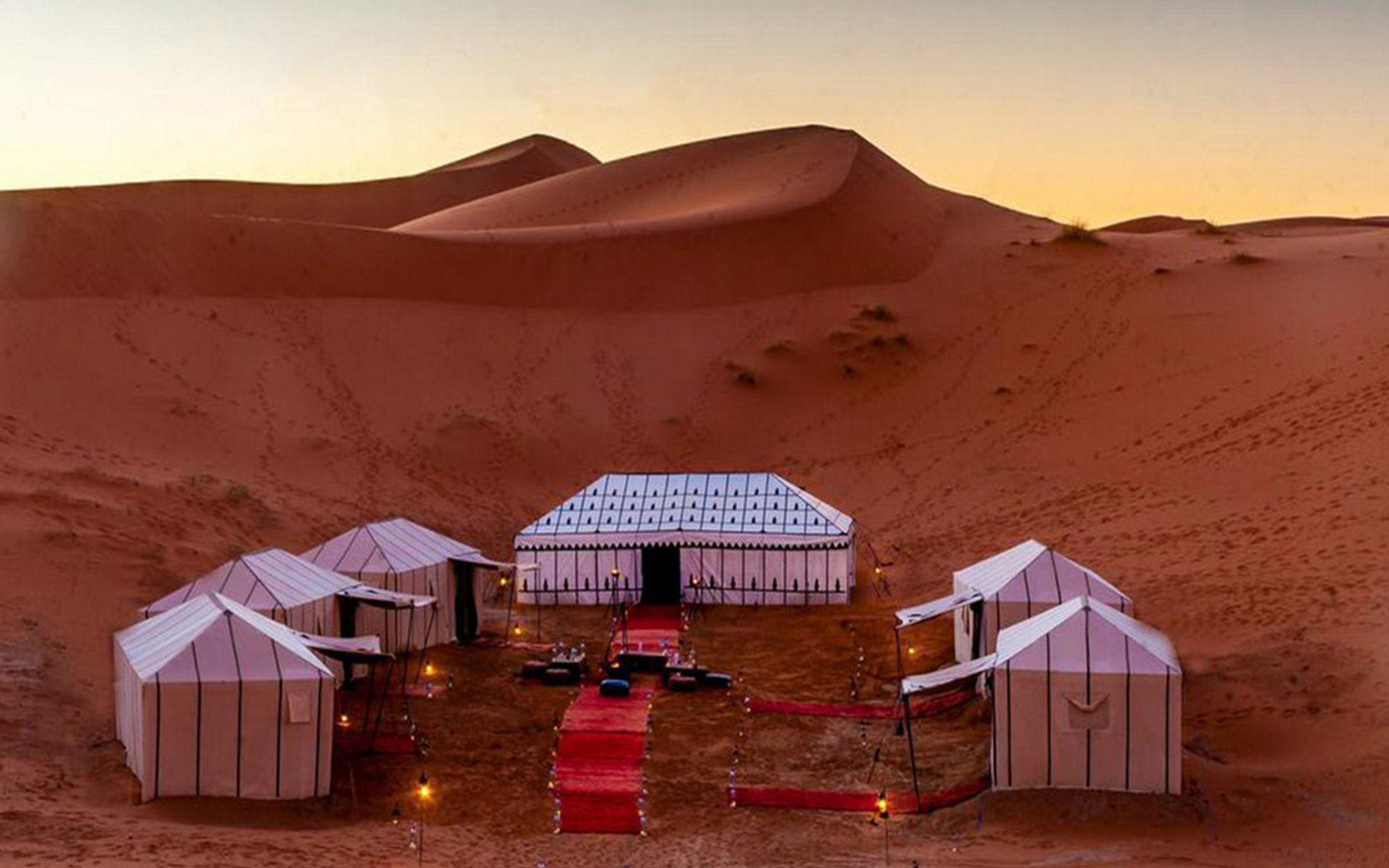 Aventure dans le sud du Maroc, exploration des kasbahs d'Ouarzazate, vallée du Draa, gorges du Todra et villages berbères traditionnels